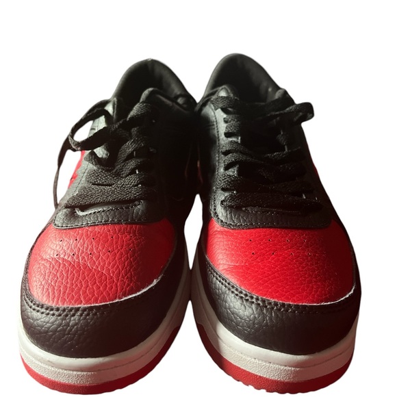 Fila’s Classic A-Low Men’s Sneaker -Size 8 - Picture 4 of 8